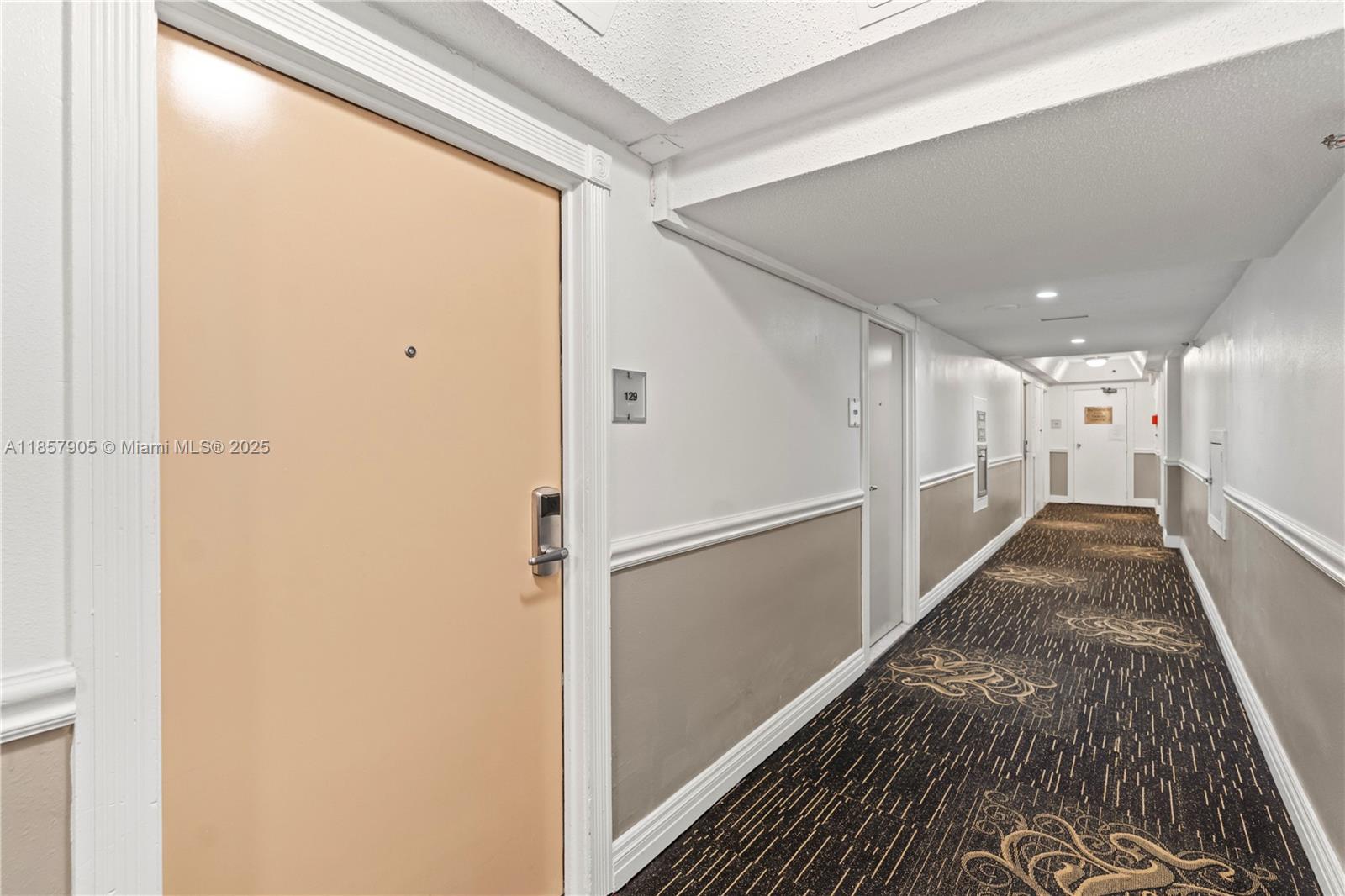 THE AVENTURA BEACH CLUB C - Residential