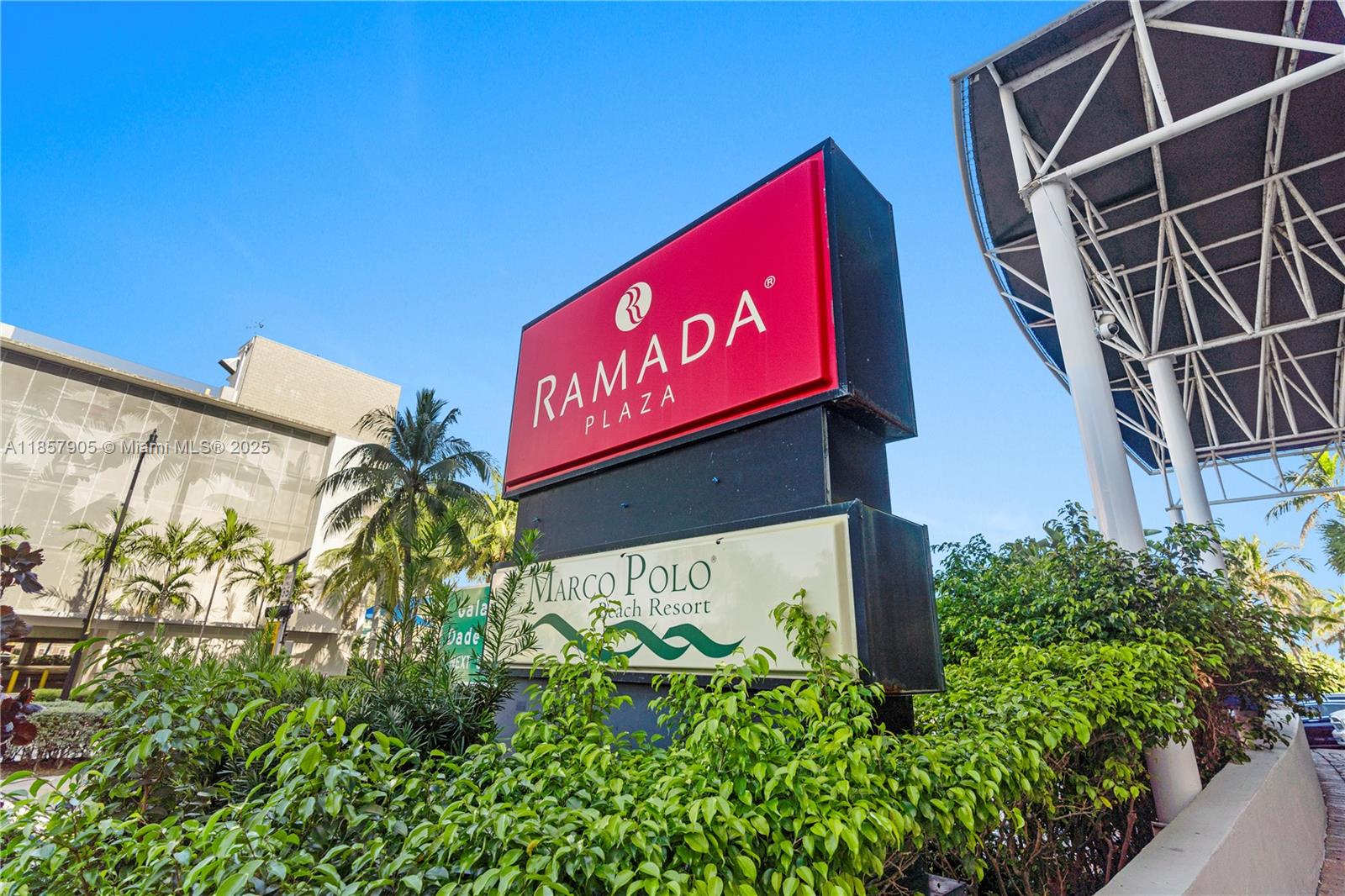 THE AVENTURA BEACH CLUB C - Residential