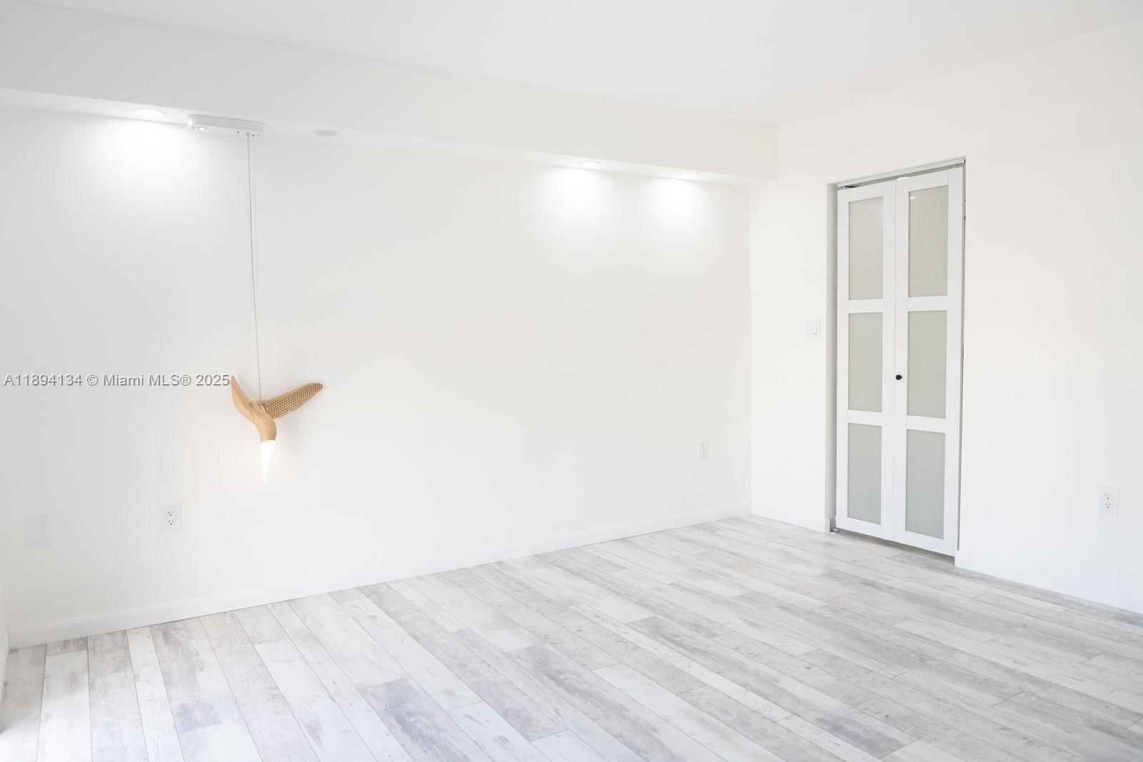 INTERNATIONAL TOWERS COND - Residential Lease