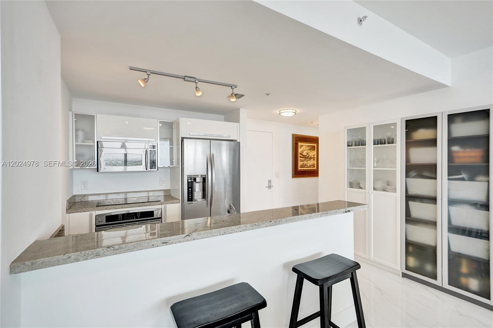 BLUE CONDO - Residential