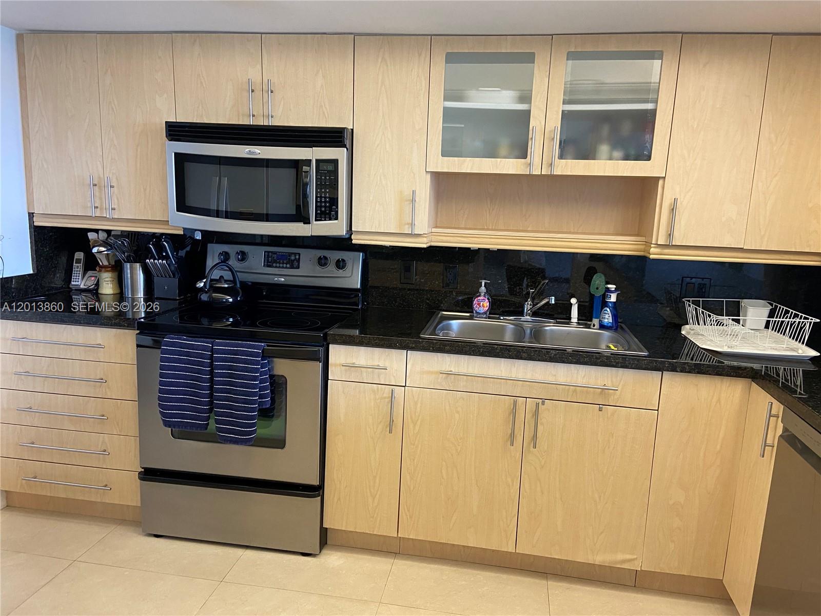 HAMPTON BEACH CLUB CONDO - Residential Lease