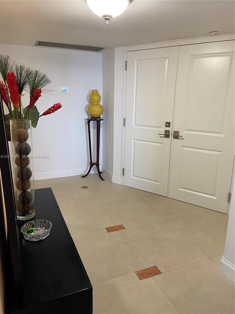 HAMPTON BEACH CLUB CONDO - Residential Lease