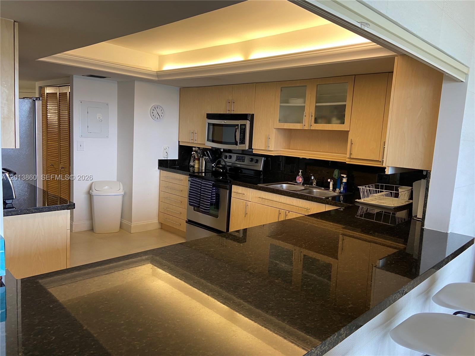 HAMPTON BEACH CLUB CONDO - Residential Lease