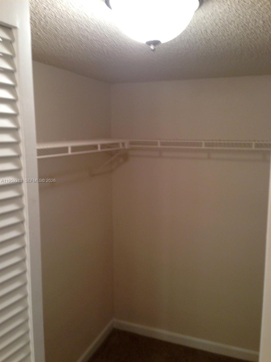 INVERRARY COUNTRY CLUB - Residential Lease