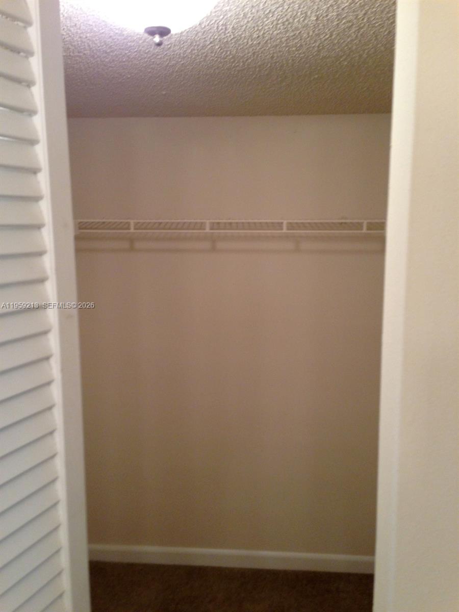 INVERRARY COUNTRY CLUB - Residential Lease