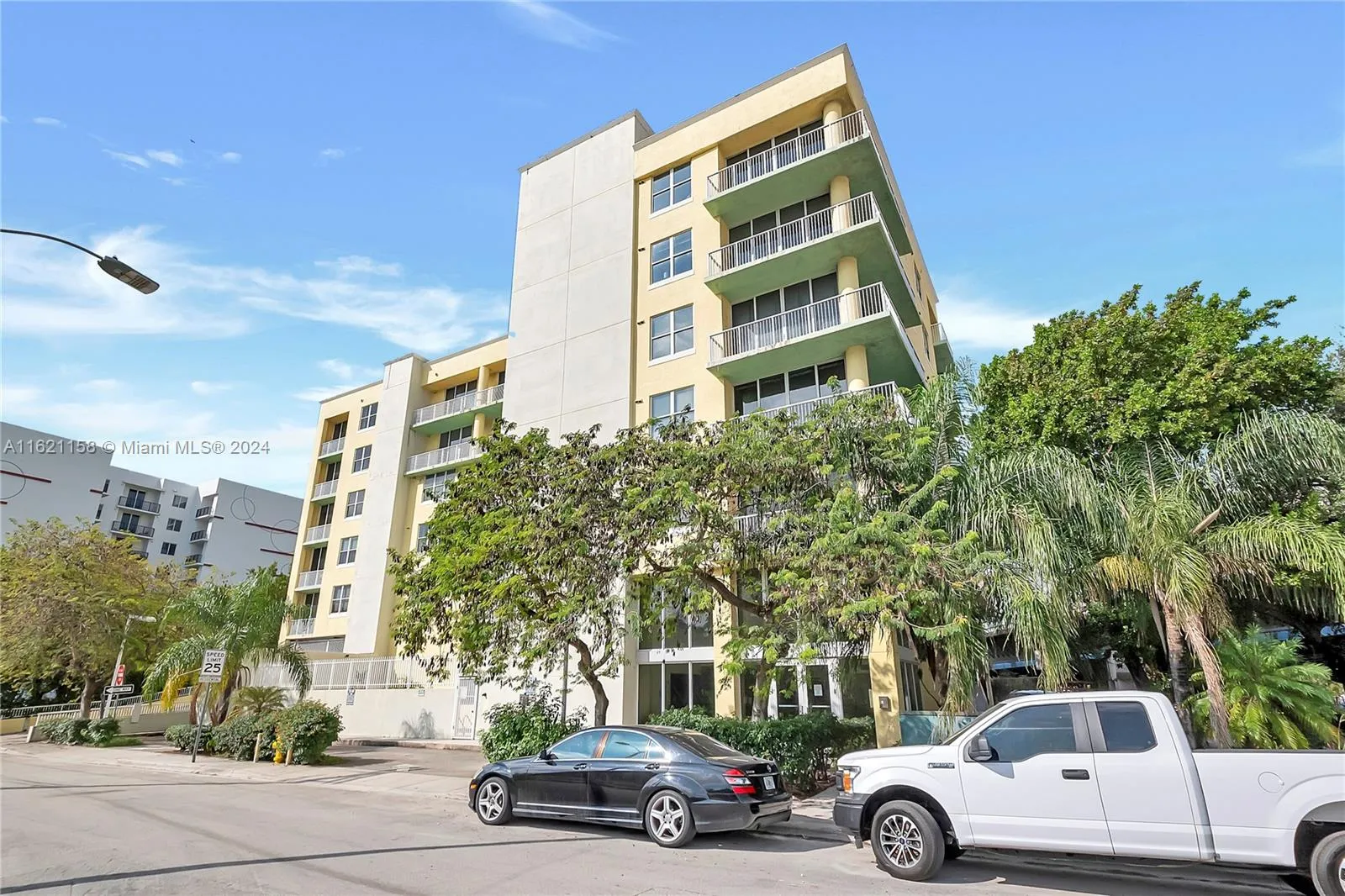 Miami, Florida 33136, United States, 1 Bedroom Bedrooms, ,1 BathroomBathrooms,Residential,Pending,52728
