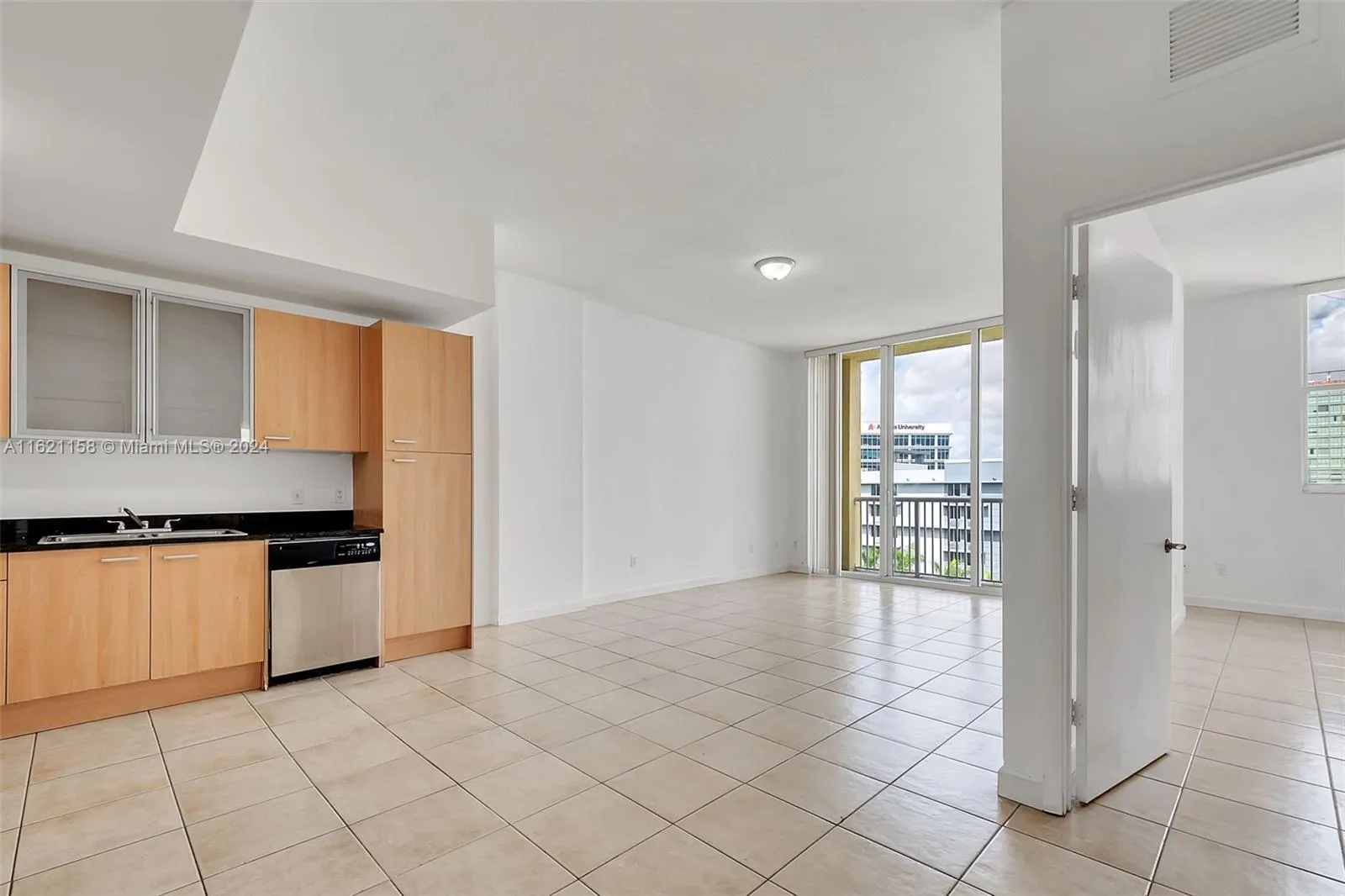Miami, Florida 33136, United States, 1 Bedroom Bedrooms, ,1 BathroomBathrooms,Residential,Pending,52728 Miami, Florida 33136, United States, 1 Bedroom Bedrooms, ,1 BathroomBathrooms,Residential,Pending,52728
