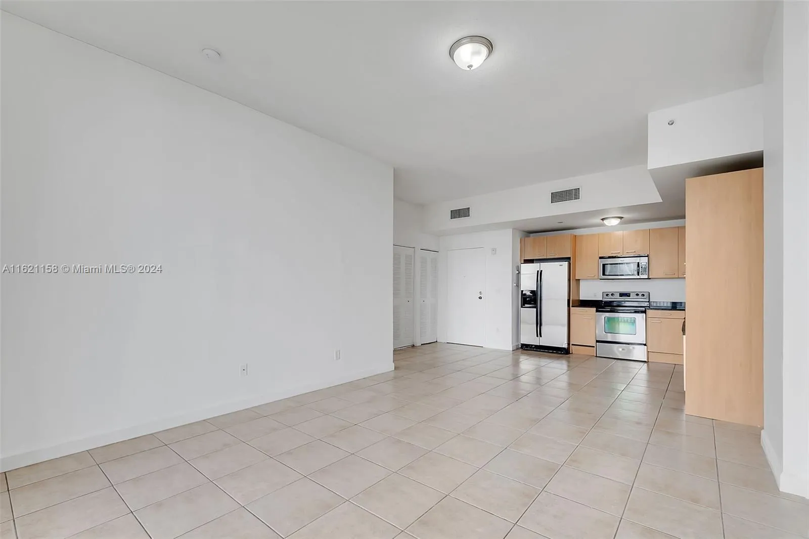 Miami, Florida 33136, United States, 1 Bedroom Bedrooms, ,1 BathroomBathrooms,Residential,Pending,52728