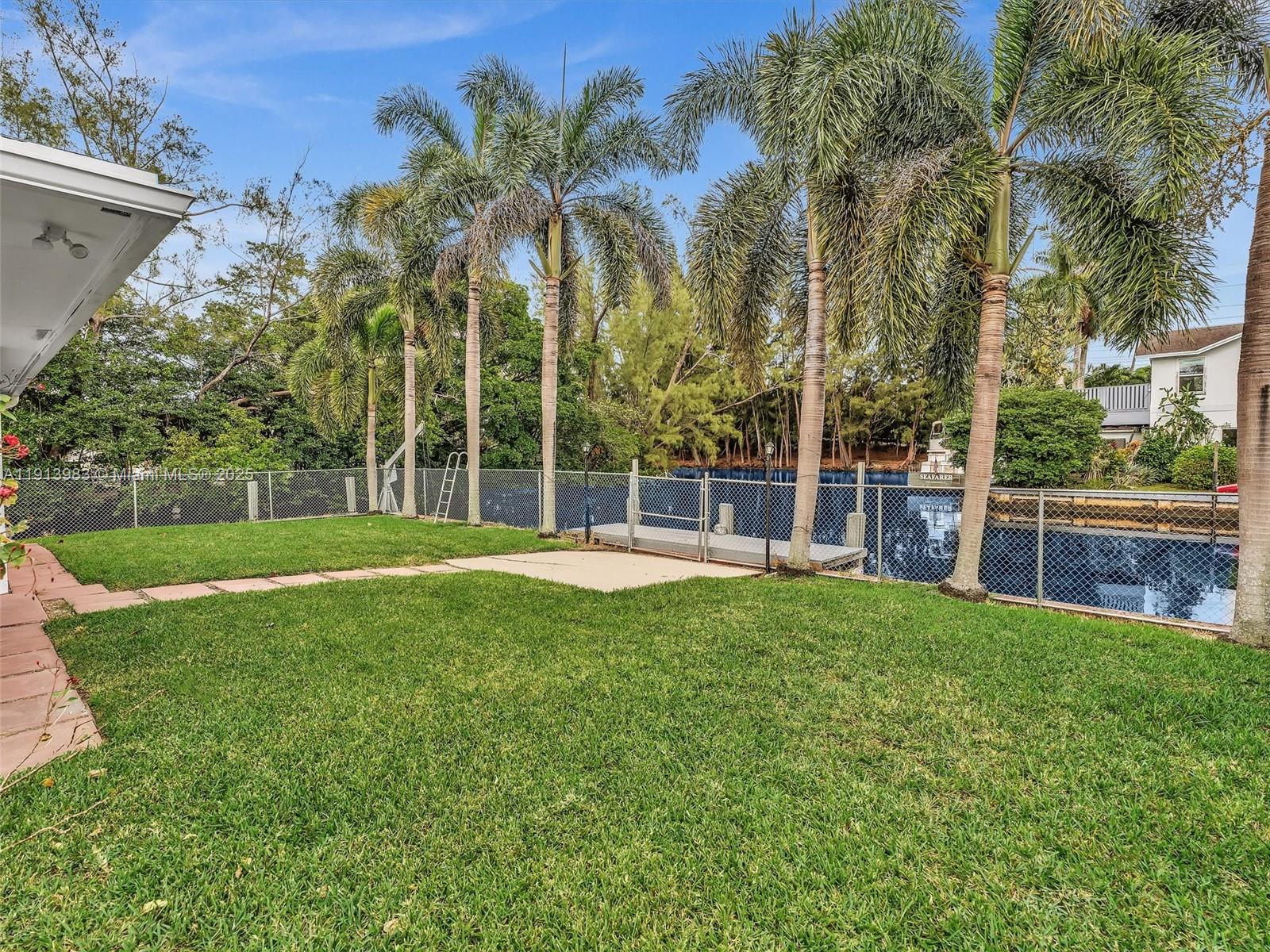 SWAY SHORES - Residential Lease