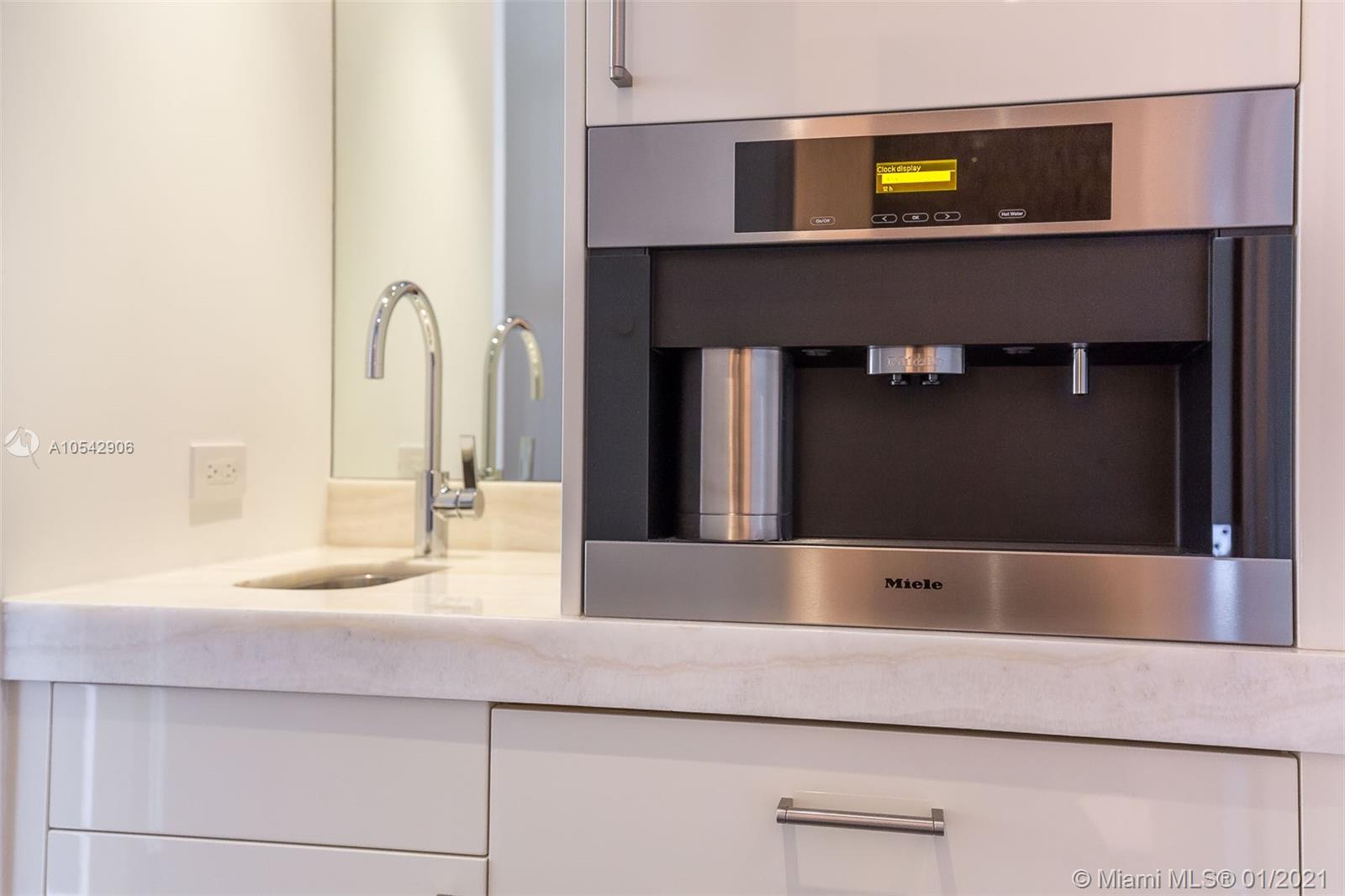 Mansions at Acqualina - Residential