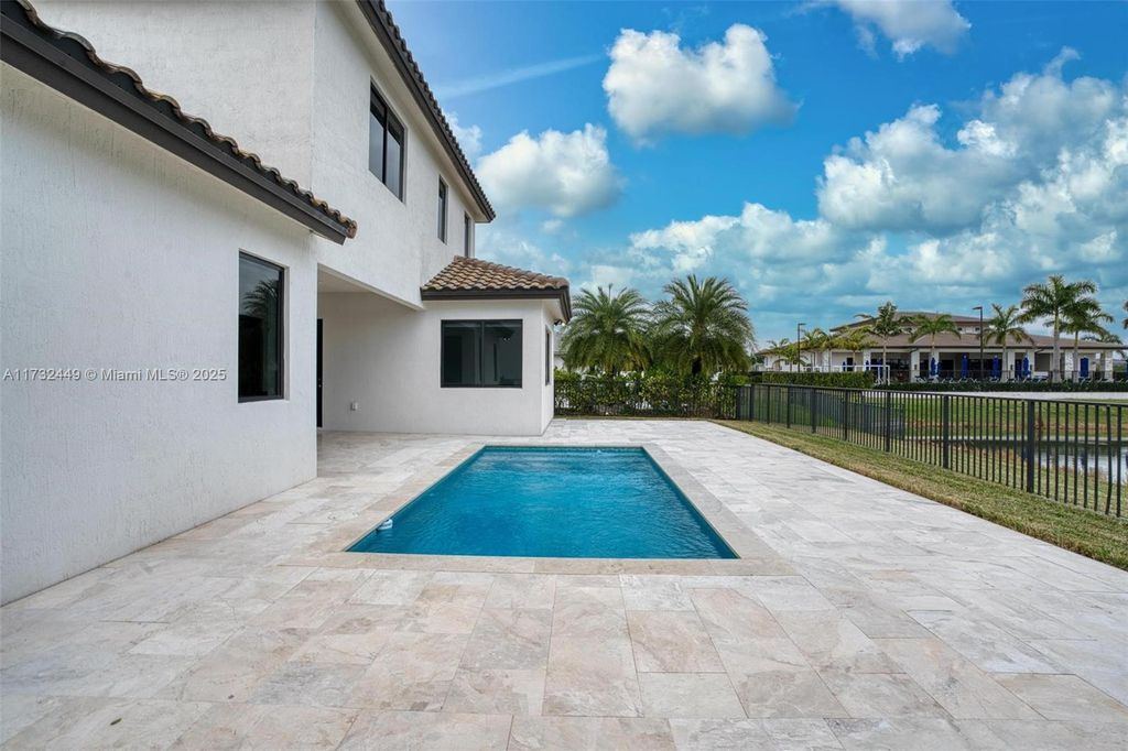 listing image 64