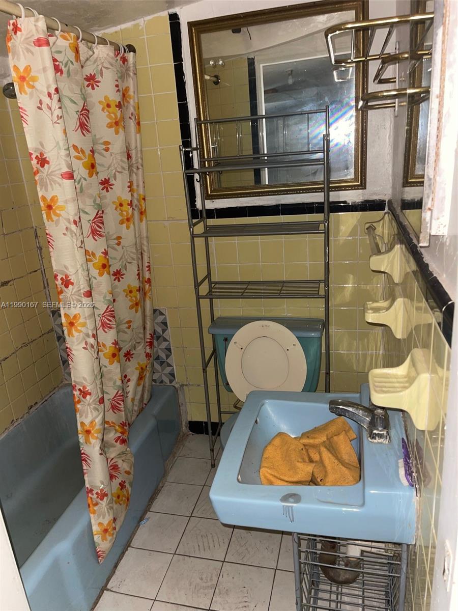 HIGH SCHOOL PK TRACK - Land