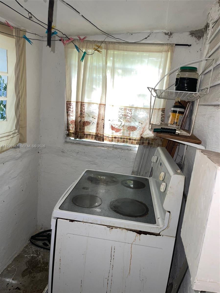 HIGH SCHOOL PK TRACK - Land