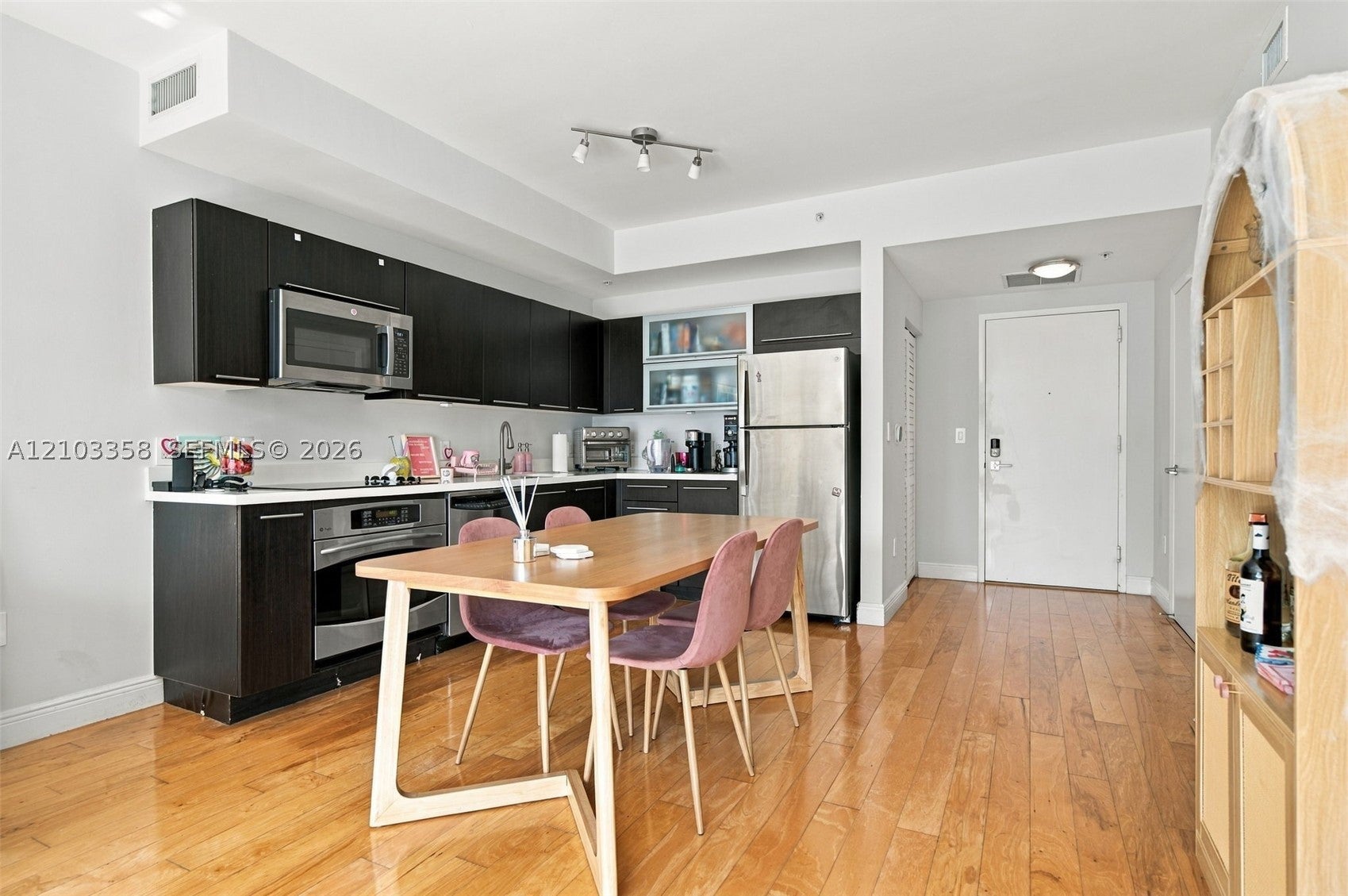 90 SW 3rd St 2014