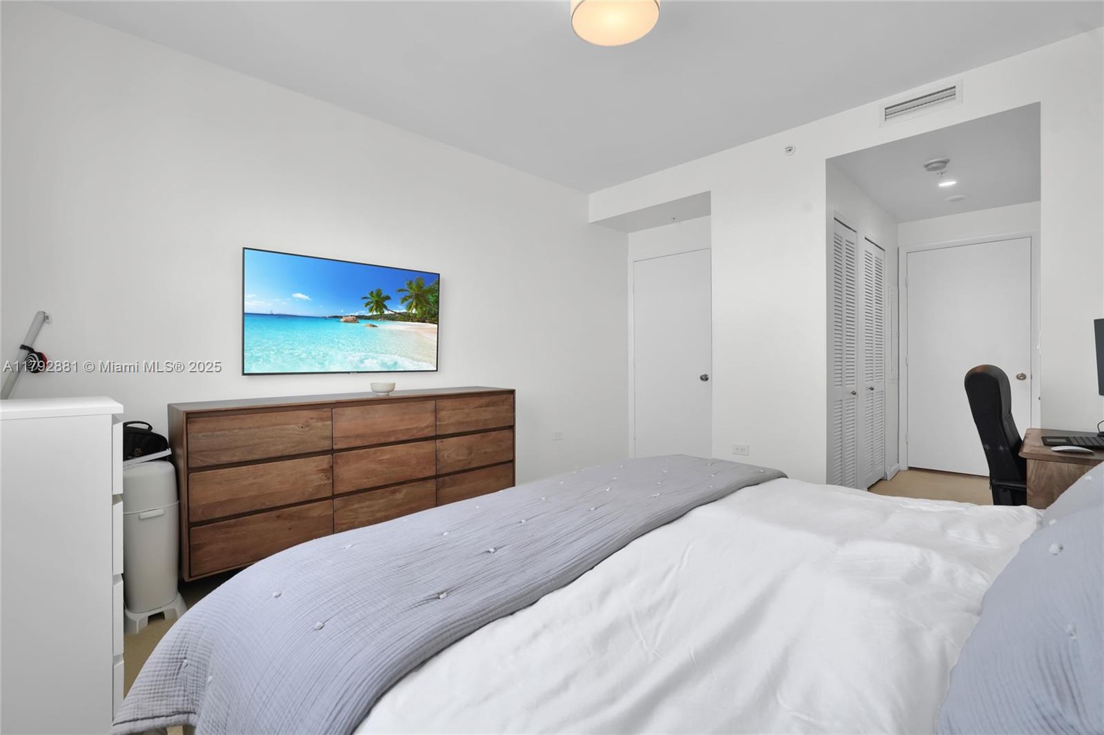COURTS BRICKELL KEY CONDO - Residential Lease