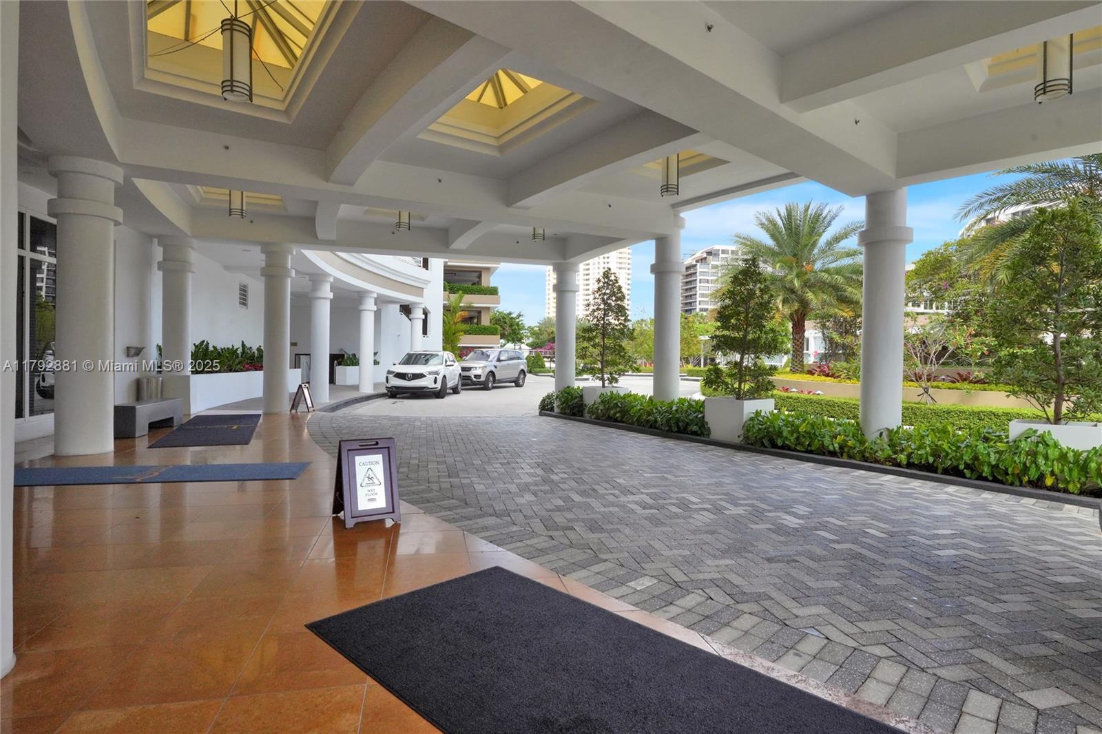 COURTS BRICKELL KEY CONDO - Residential Lease
