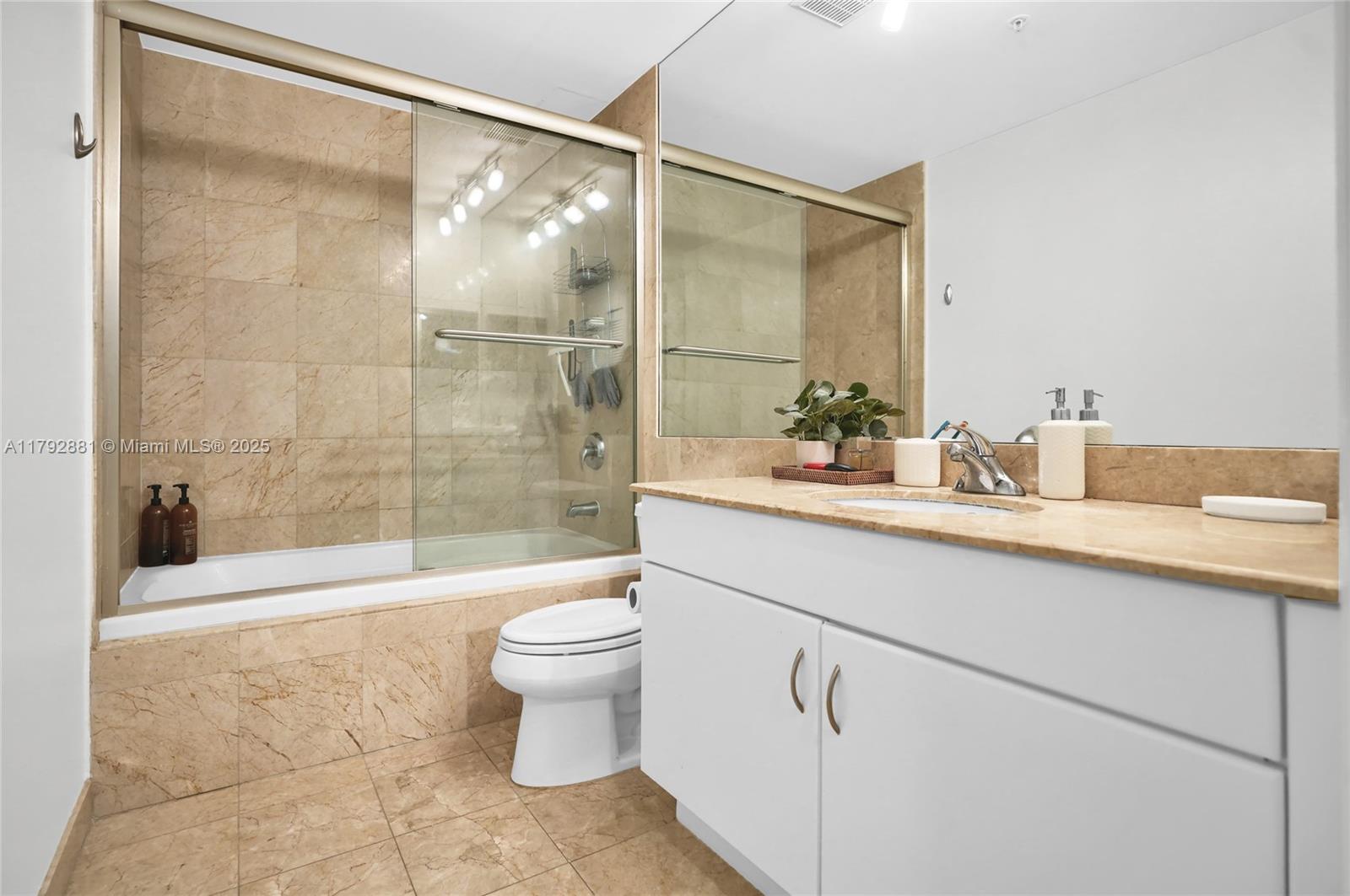 COURTS BRICKELL KEY CONDO - Residential Lease