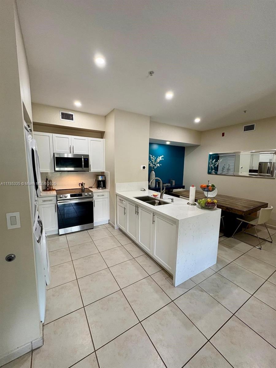 7340 Nw 114th Ave 201, Doral, Miami-Dade County, Florida - 2 Bedrooms  
2 Bathrooms - 
