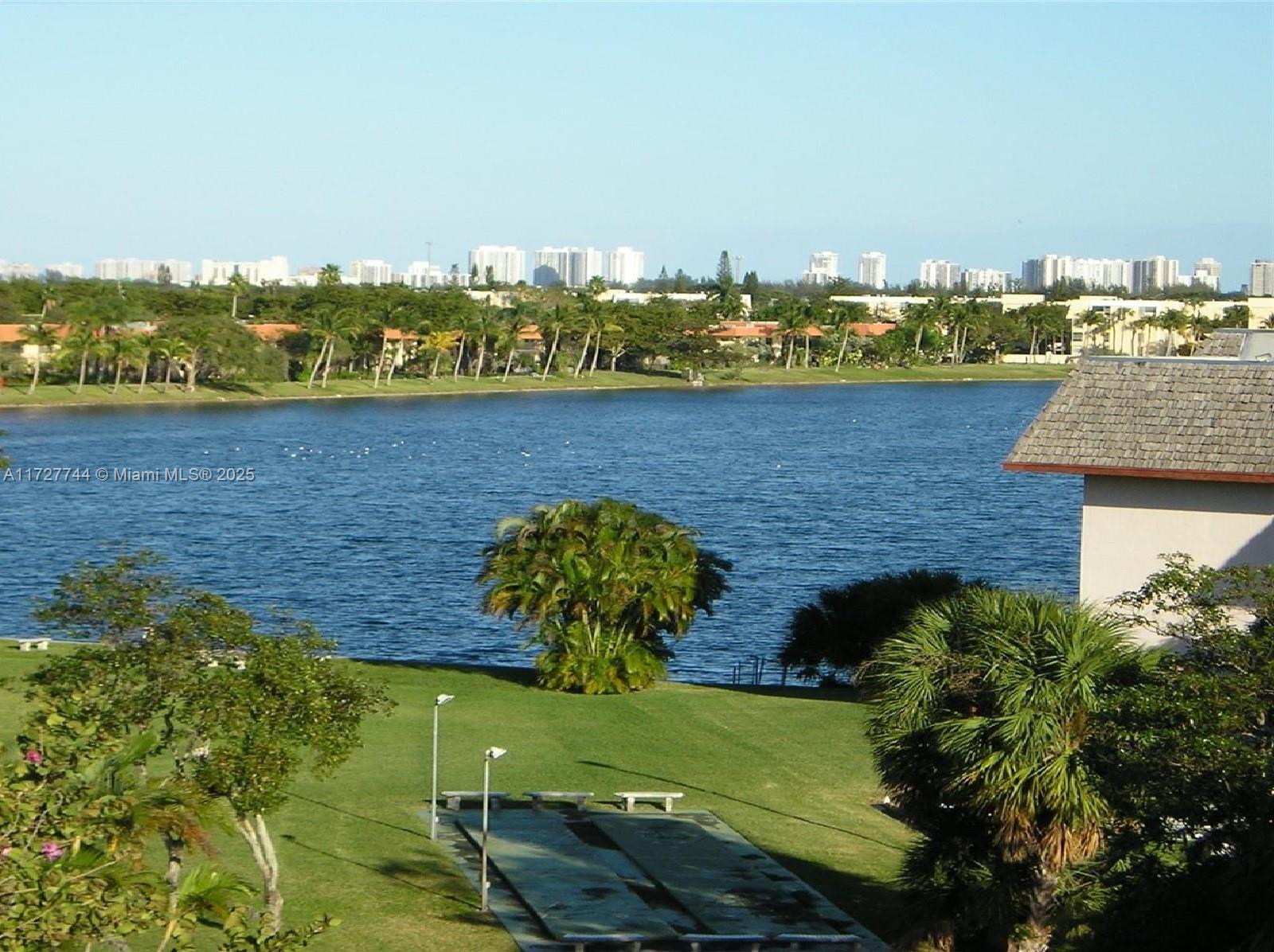 441 Ne 195th St 403, Miami, Broward County, Florida - 3 Bedrooms  
2 Bathrooms - 