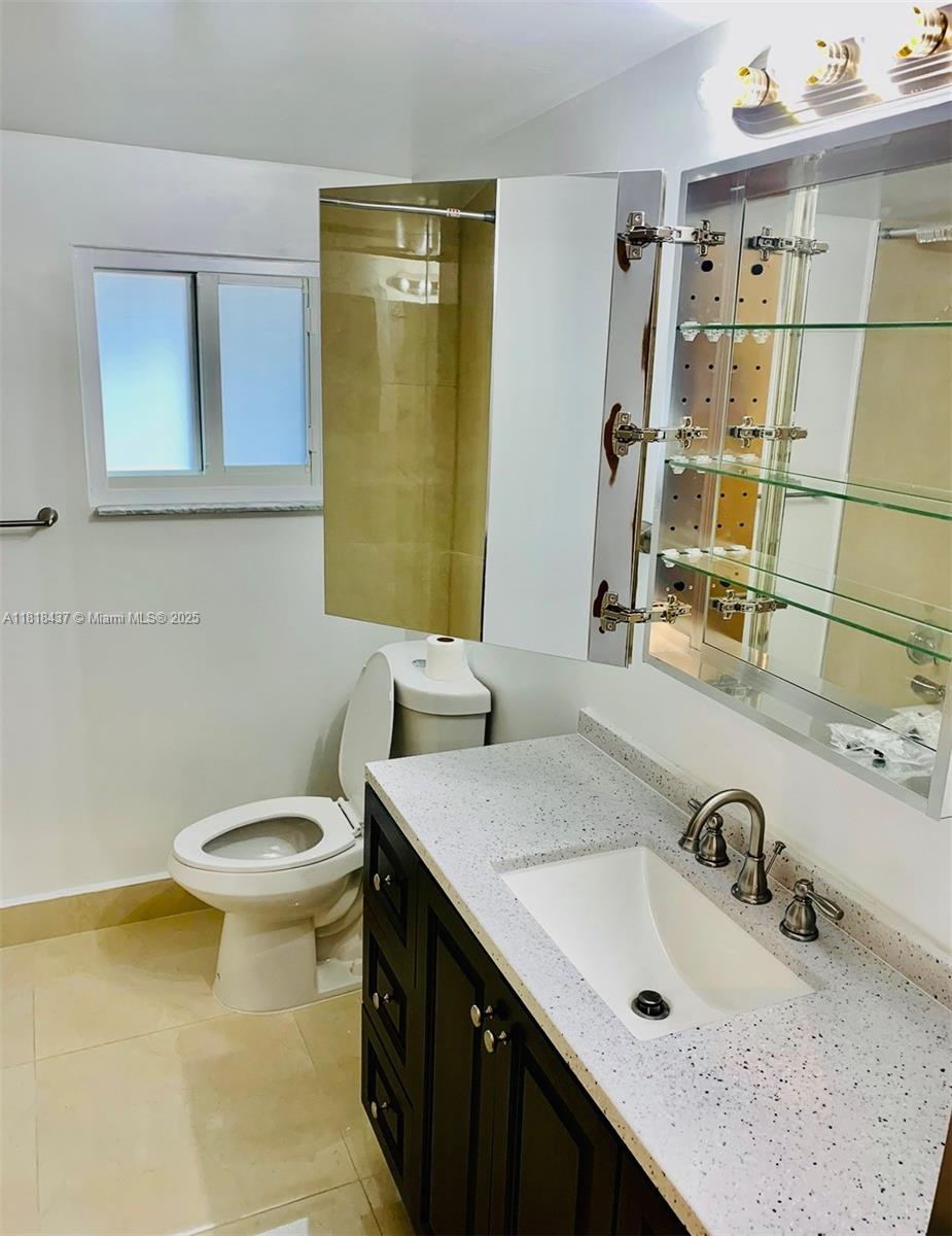 8260 SW 27th Ter 0