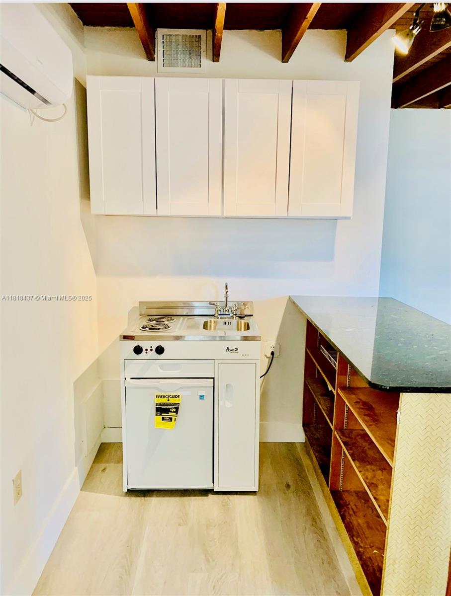 8260 SW 27th Ter 0