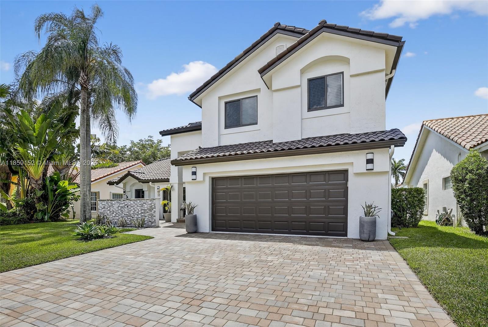 1154 Laguna Springs Dr