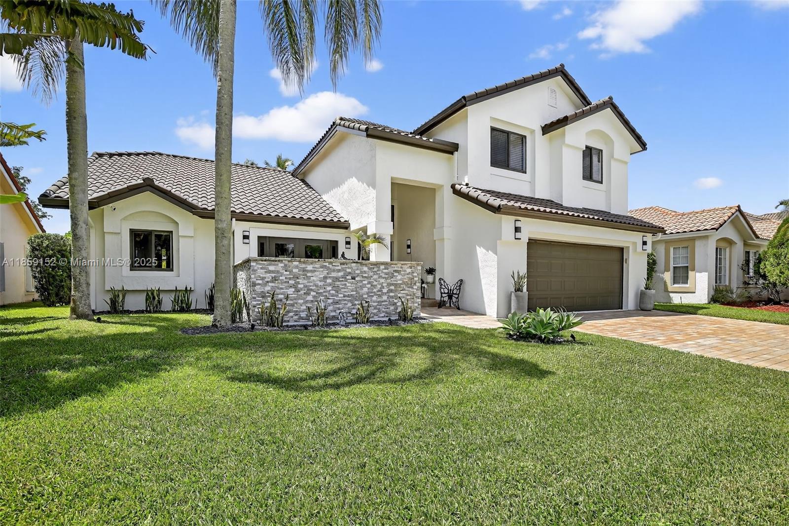 1154 Laguna Springs Dr