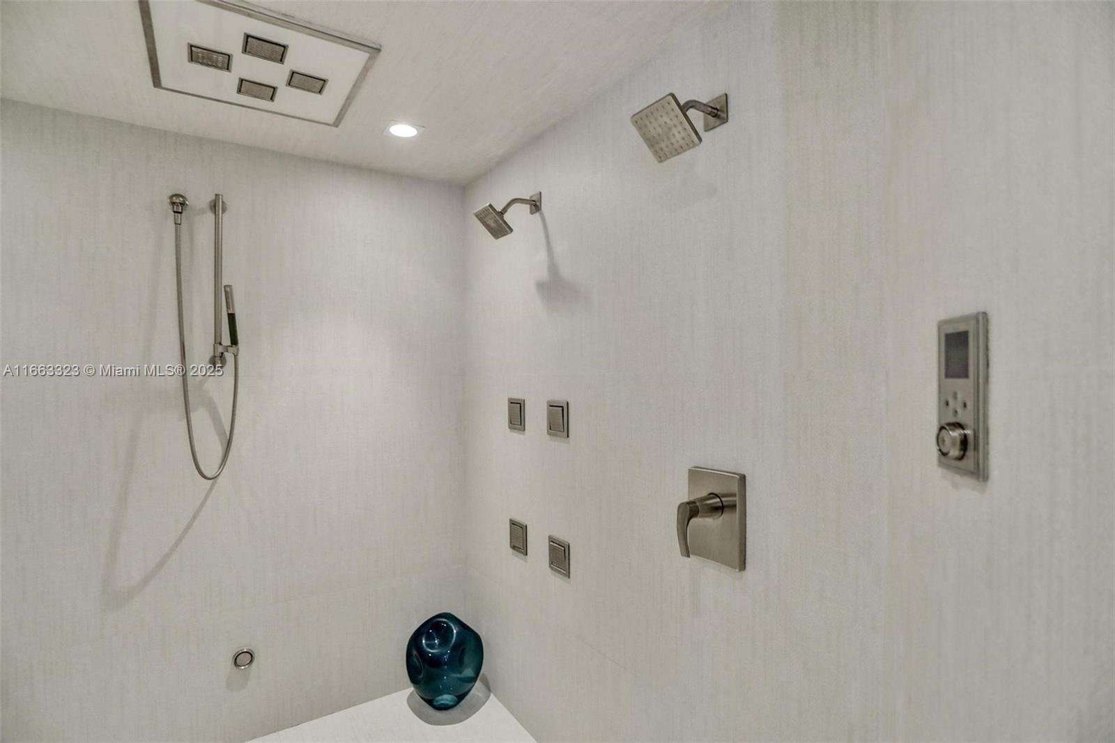 ATLANTIC I AT THE POINT C - Residential