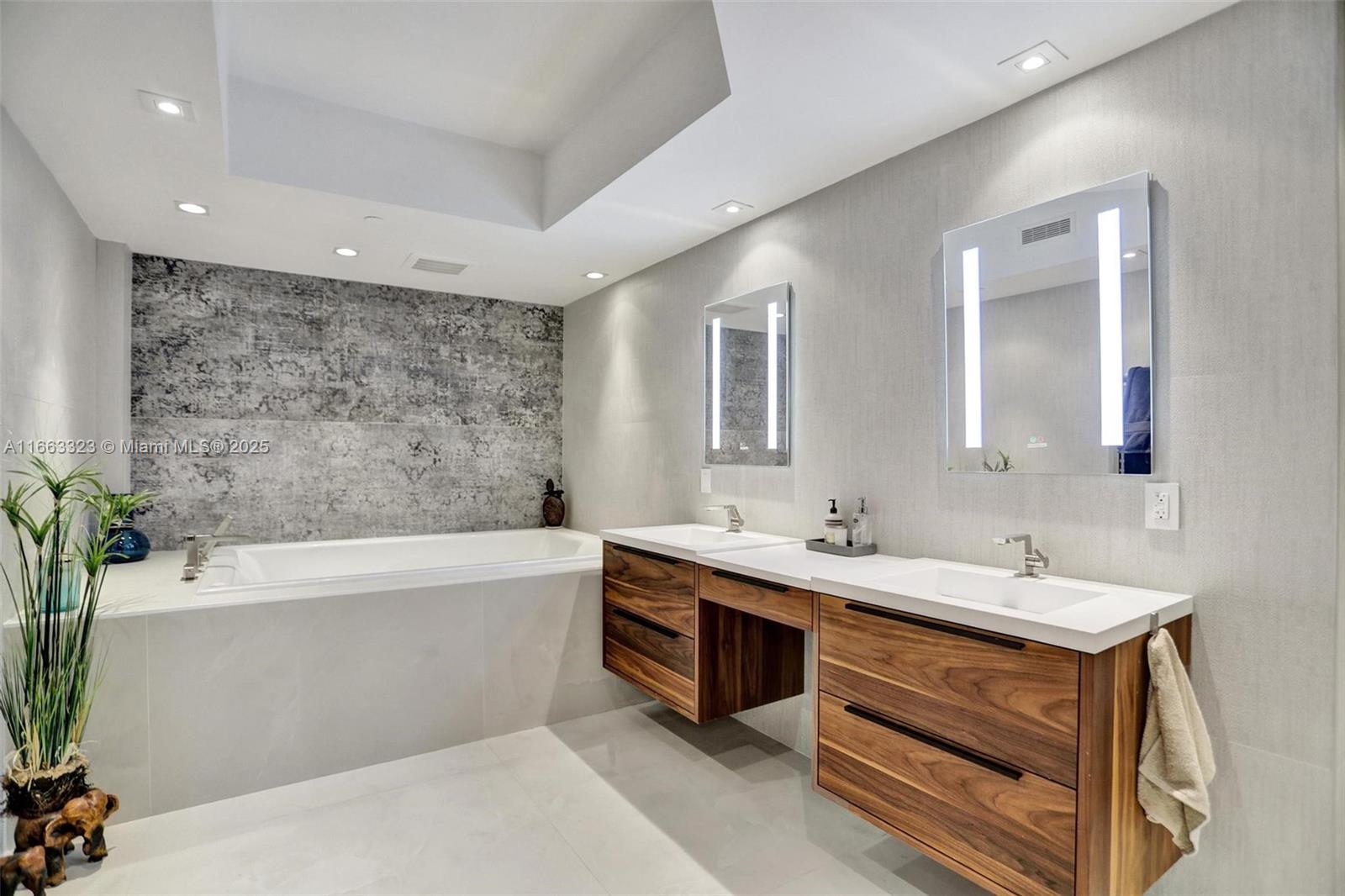 ATLANTIC I AT THE POINT C - Residential