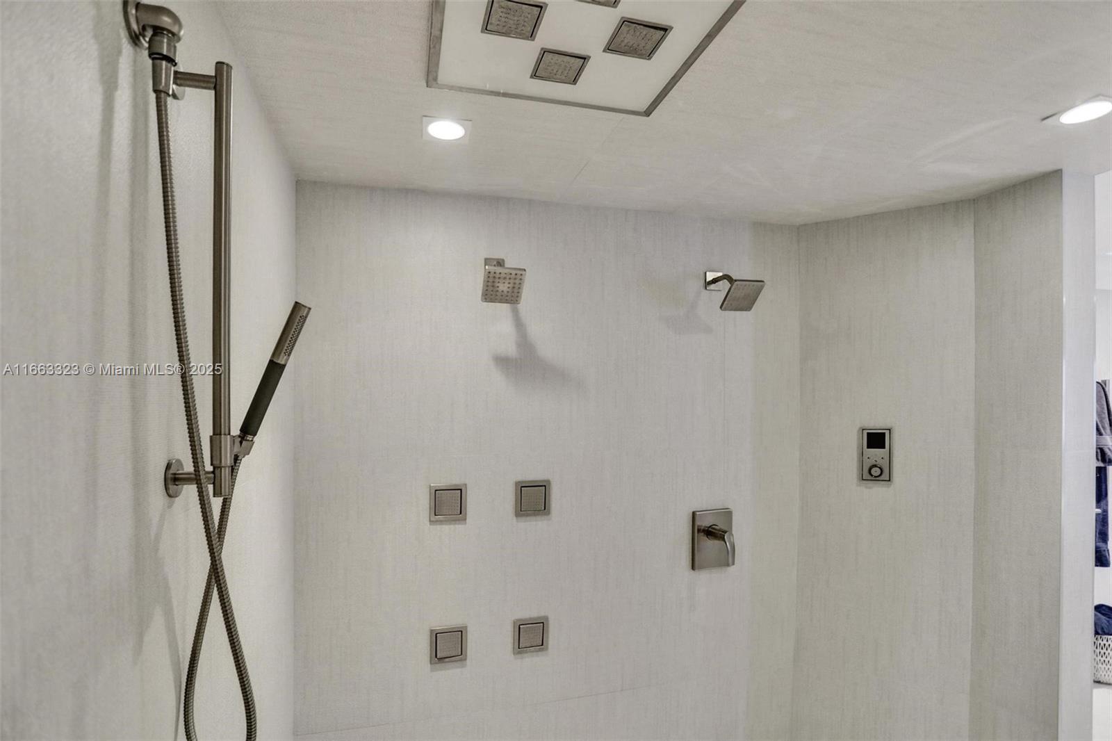 ATLANTIC I AT THE POINT C - Residential