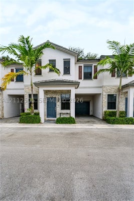 538 SW 19TH TER, FORT LAUDERDALE, FL 33312 - Image 7dba7fd453e9cdc4c9a8c74fae5d7d8b/3094559625