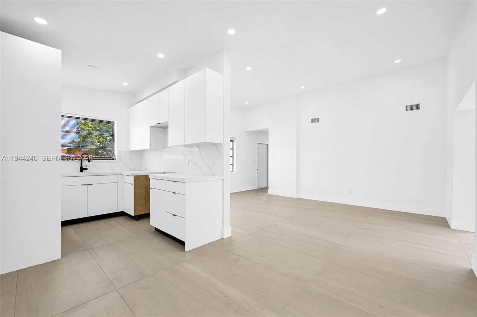 FLEETWOOD GARDENS SEC 1 - Residential