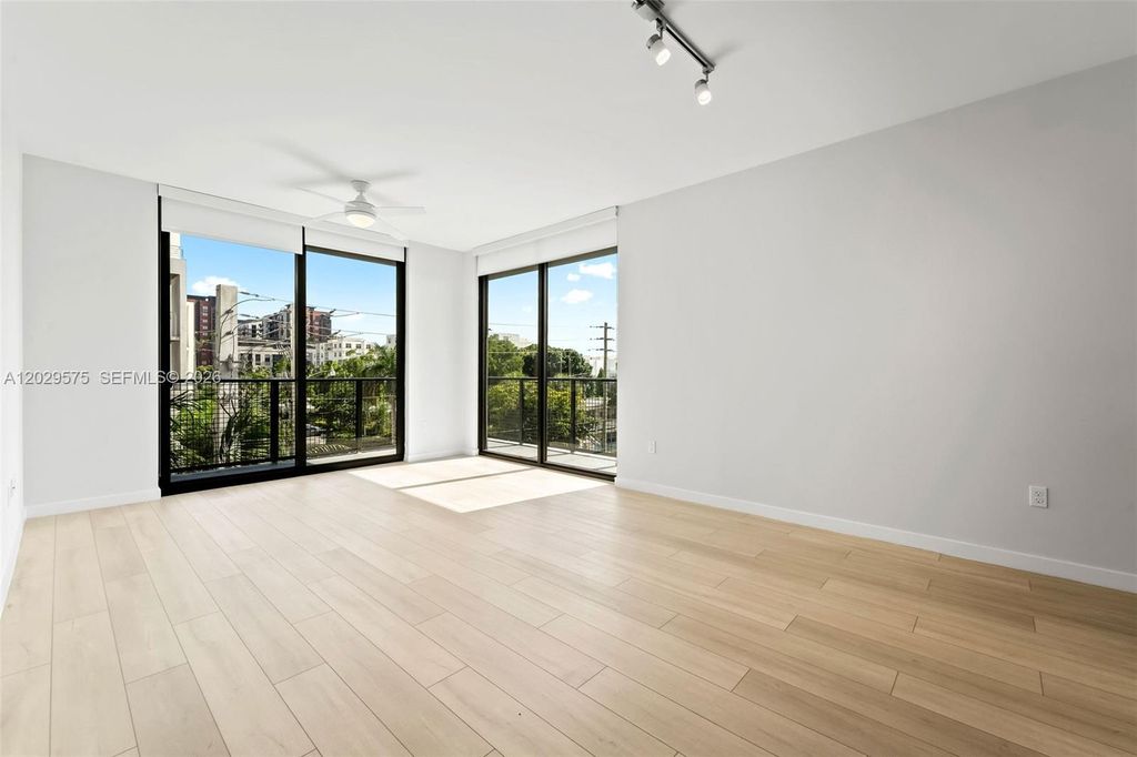 Photo of 555 NE 8th St #0606, Fort Lauderdale, FL 33304 (MLS # A12029575)