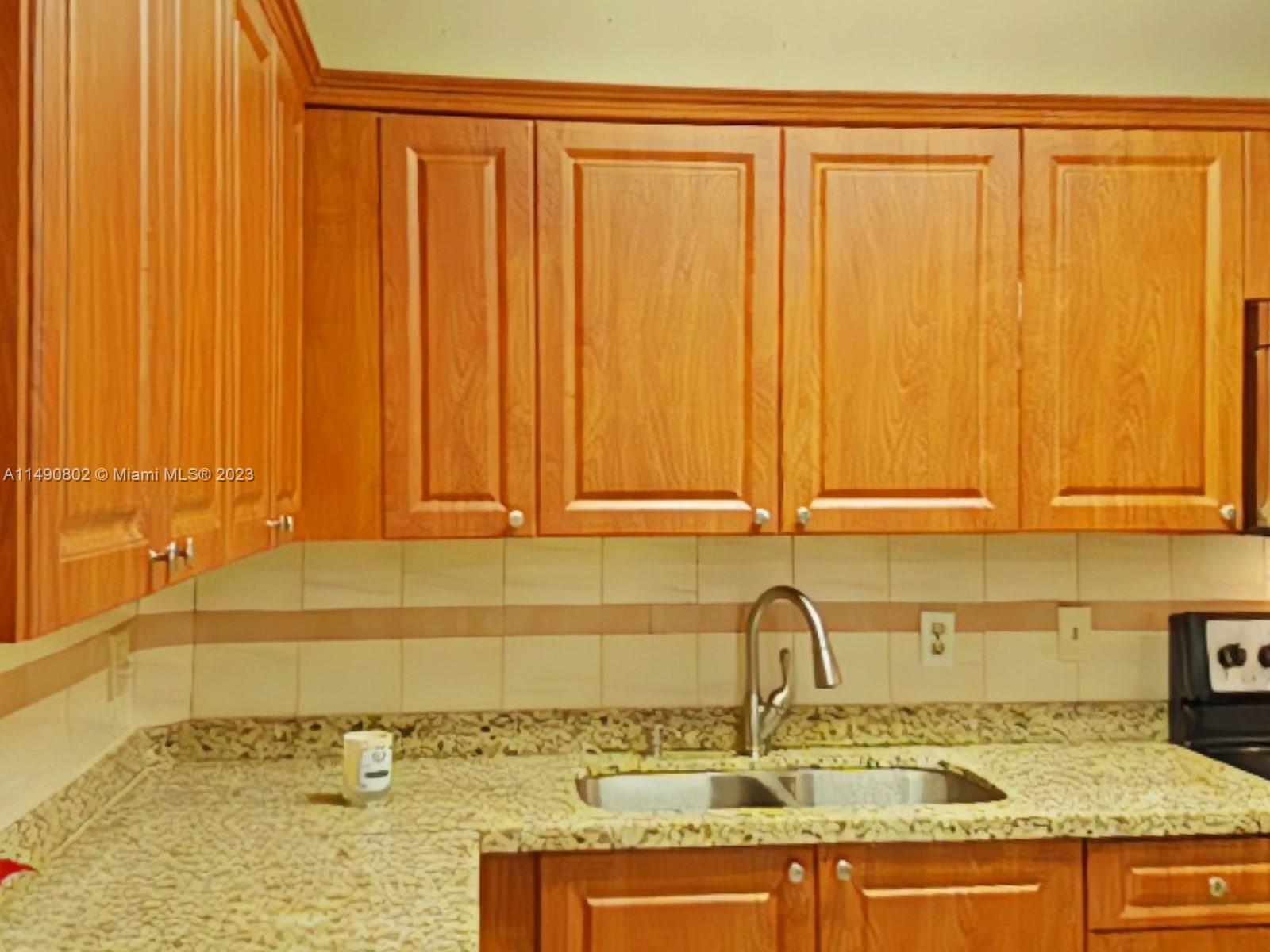 TAMIAMI HIGHLANDS - Residential