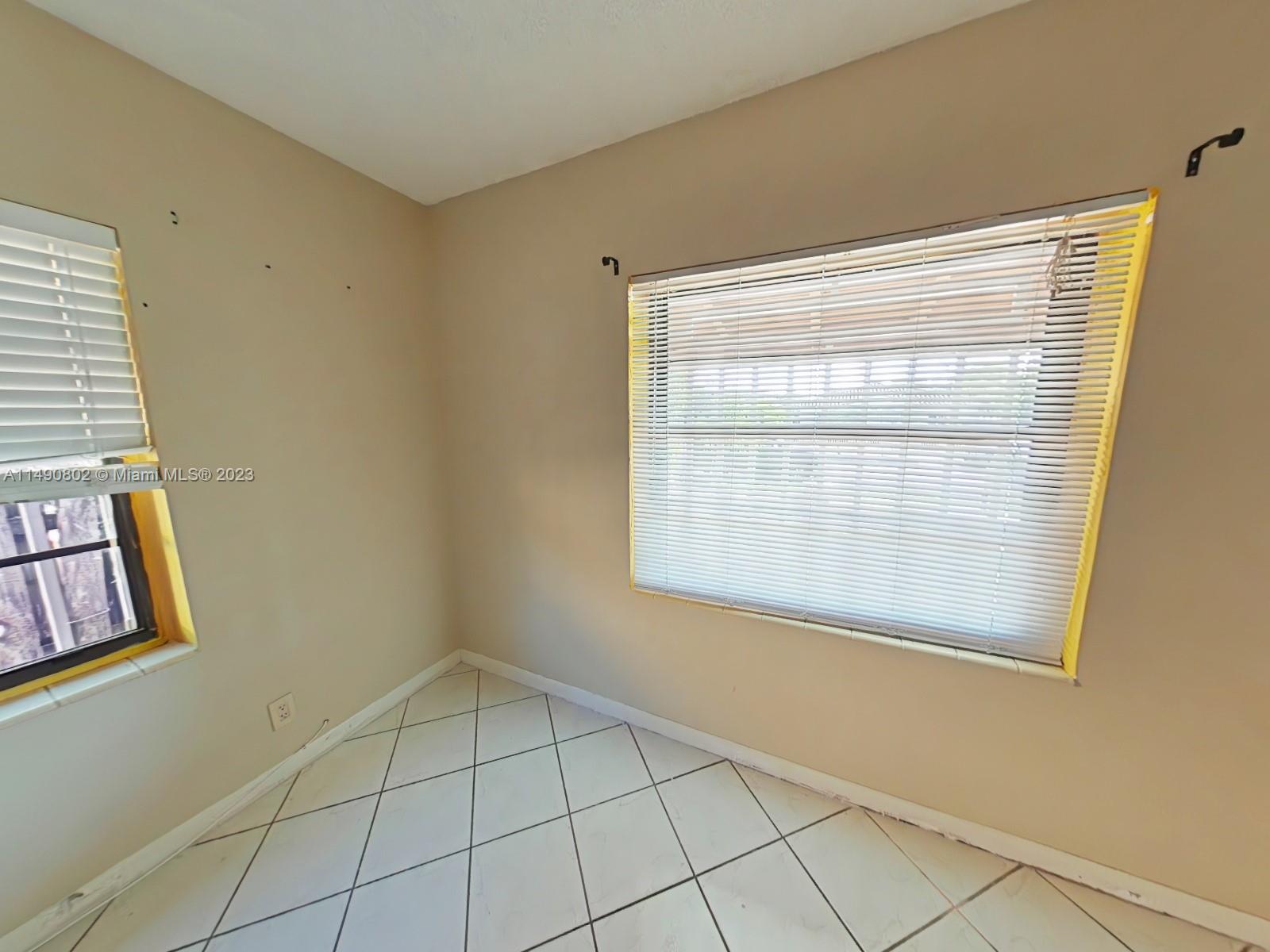 TAMIAMI HIGHLANDS - Residential