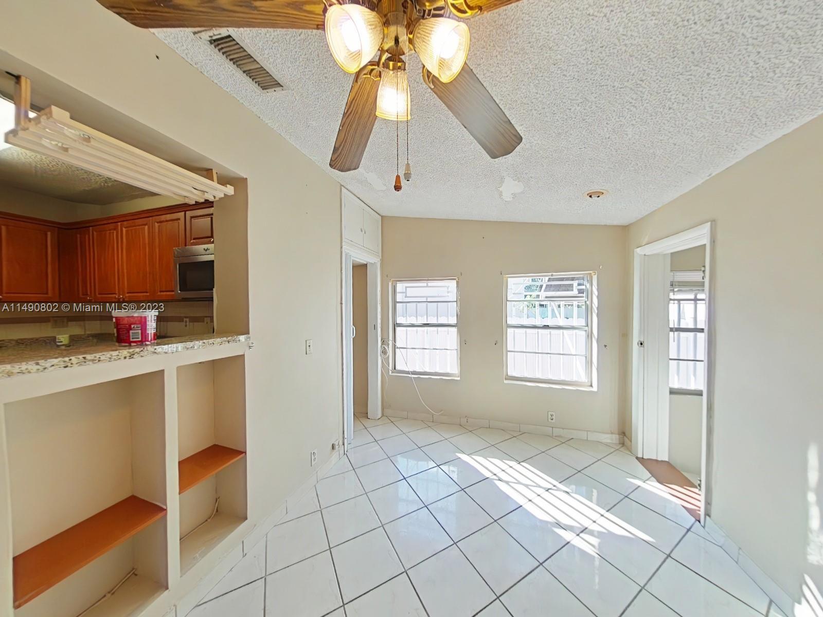 TAMIAMI HIGHLANDS - Residential