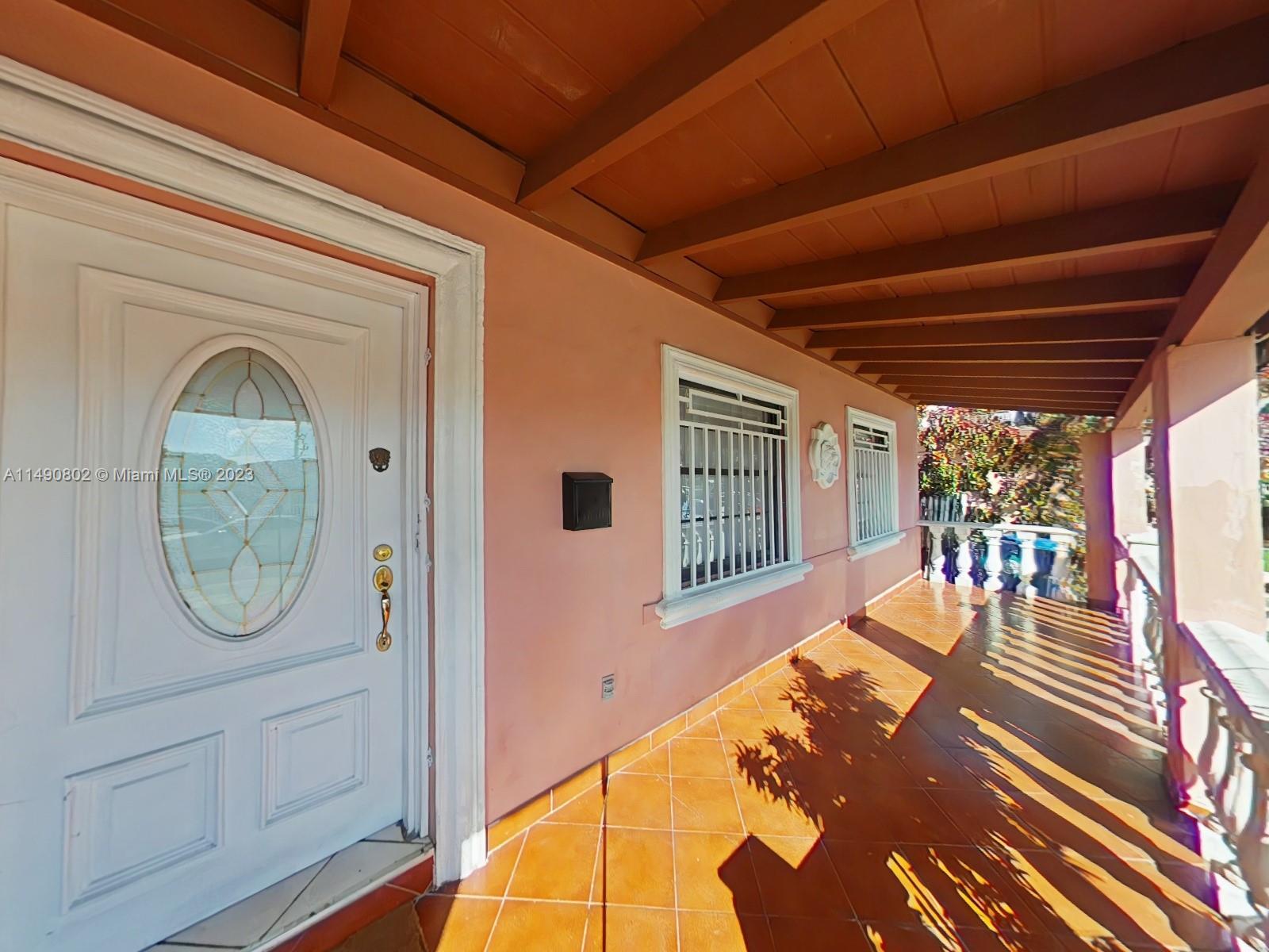 TAMIAMI HIGHLANDS - Residential