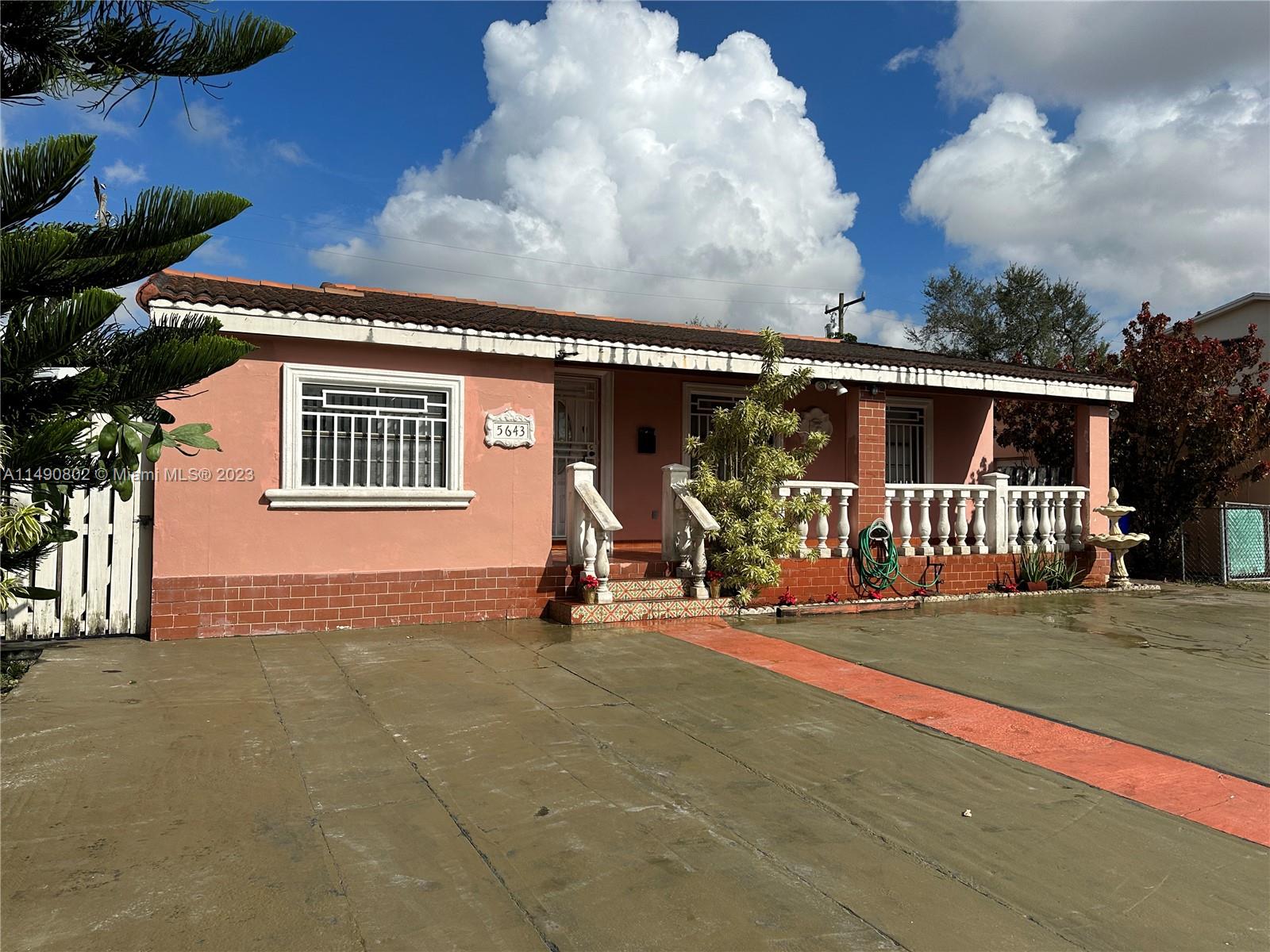 TAMIAMI HIGHLANDS - Residential