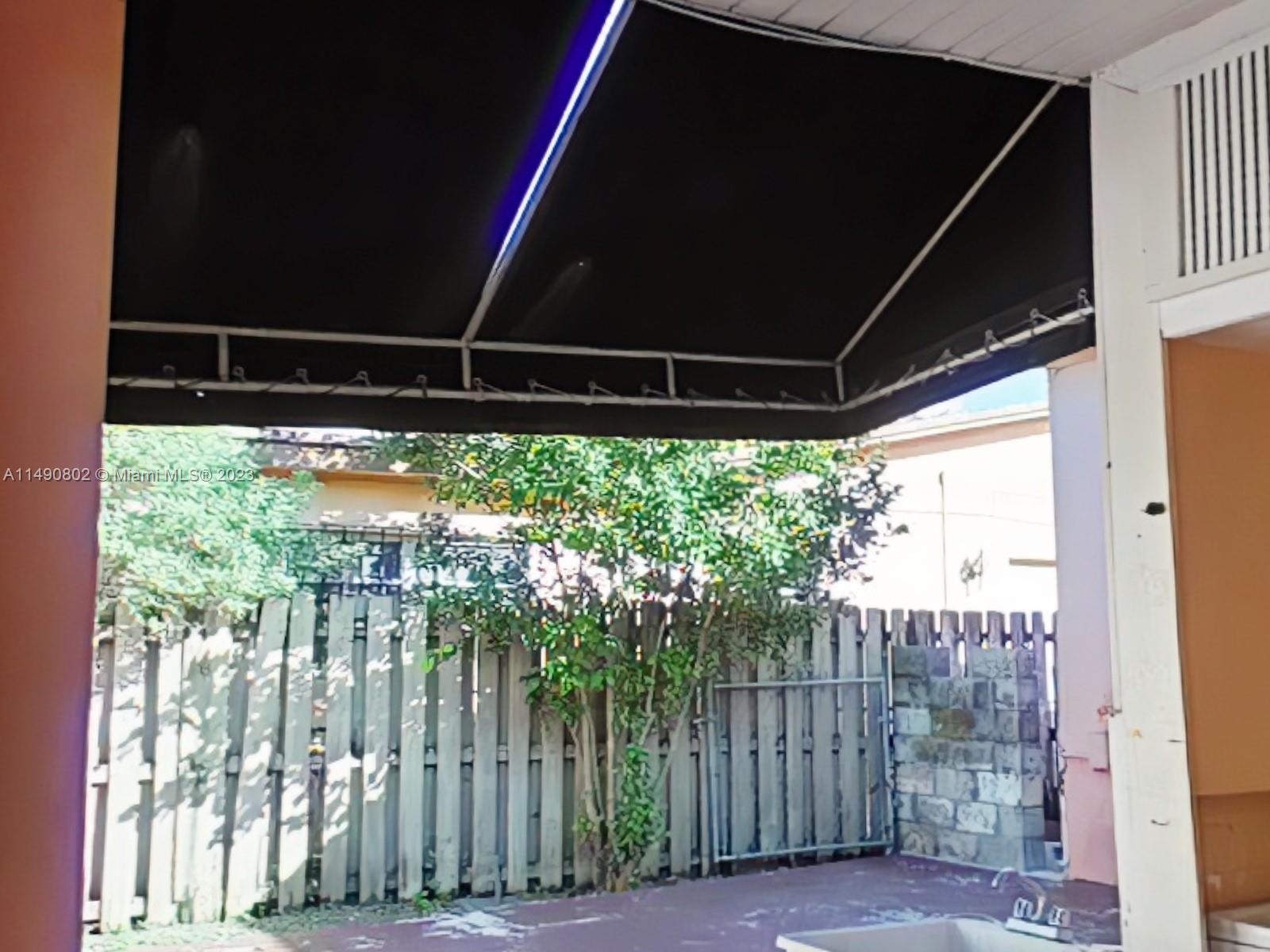 TAMIAMI HIGHLANDS - Residential