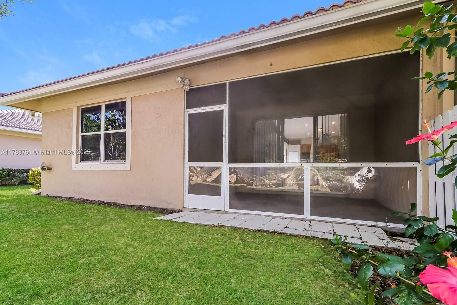 CORAL TRACE - Residential Lease