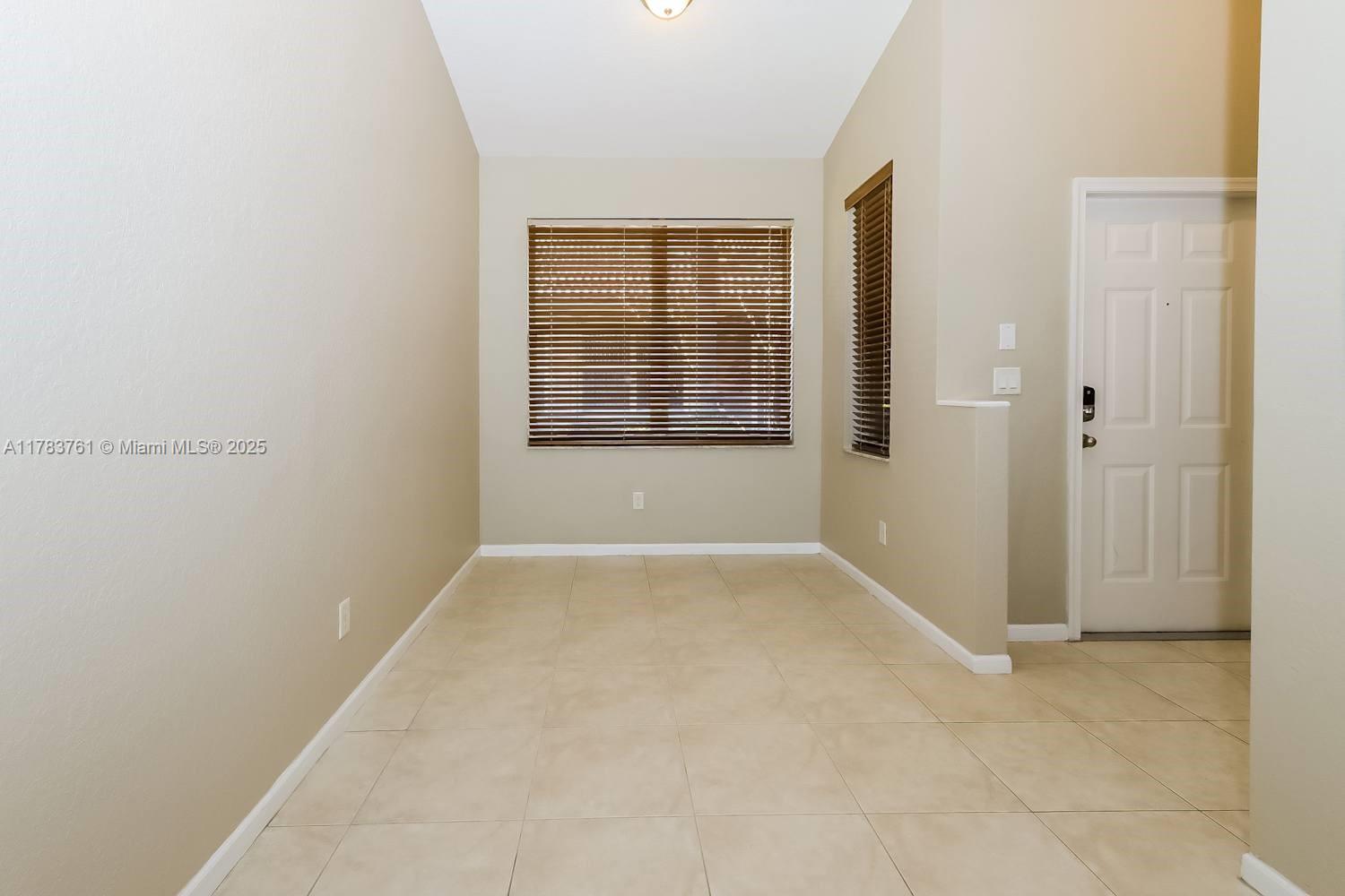 CORAL TRACE - Residential Lease