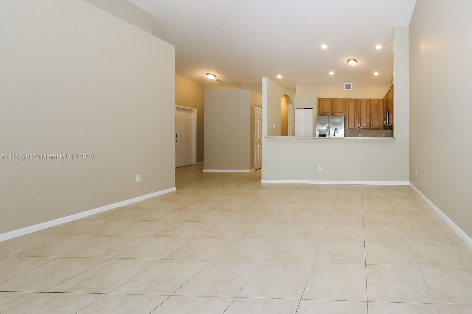 CORAL TRACE - Residential Lease