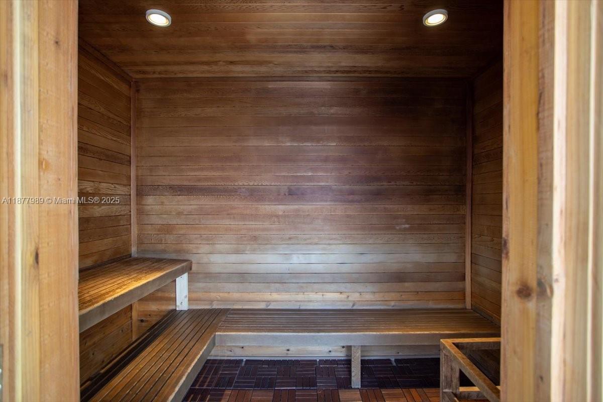 MARQUIS CONDO - Residential Lease