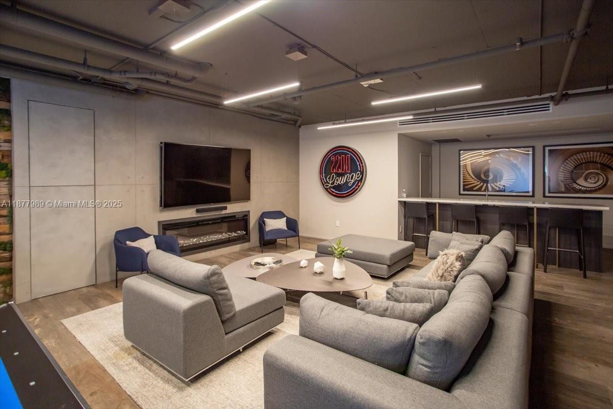 MARQUIS CONDO - Residential Lease