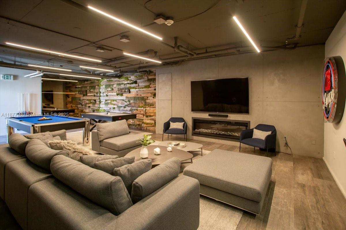 MARQUIS CONDO - Residential Lease