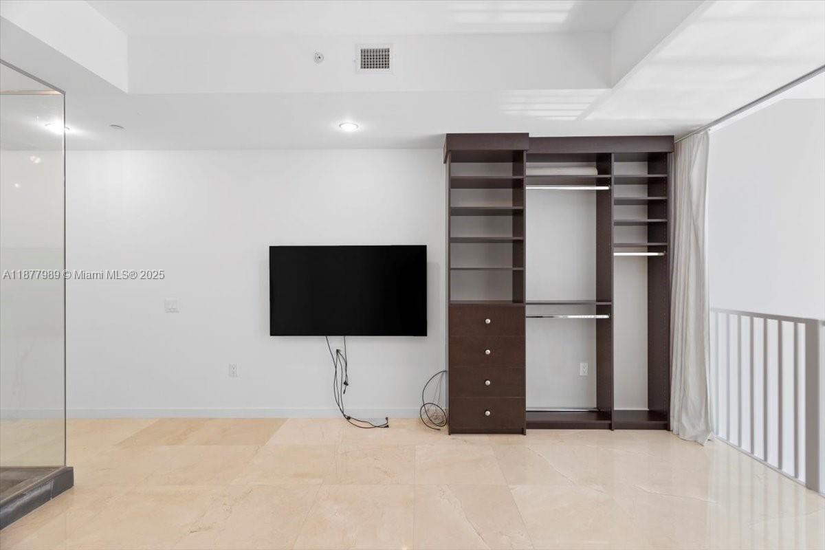 MARQUIS CONDO - Residential Lease