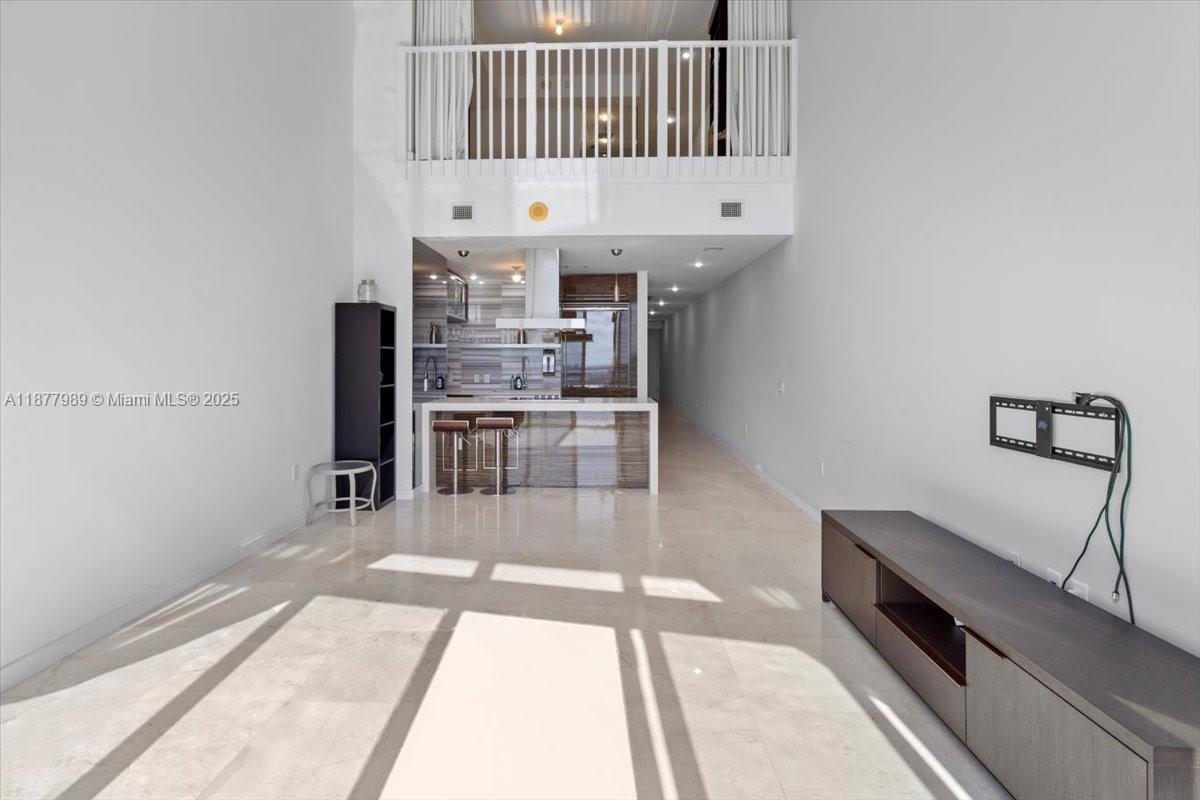 1100 Biscayne Blvd 2305