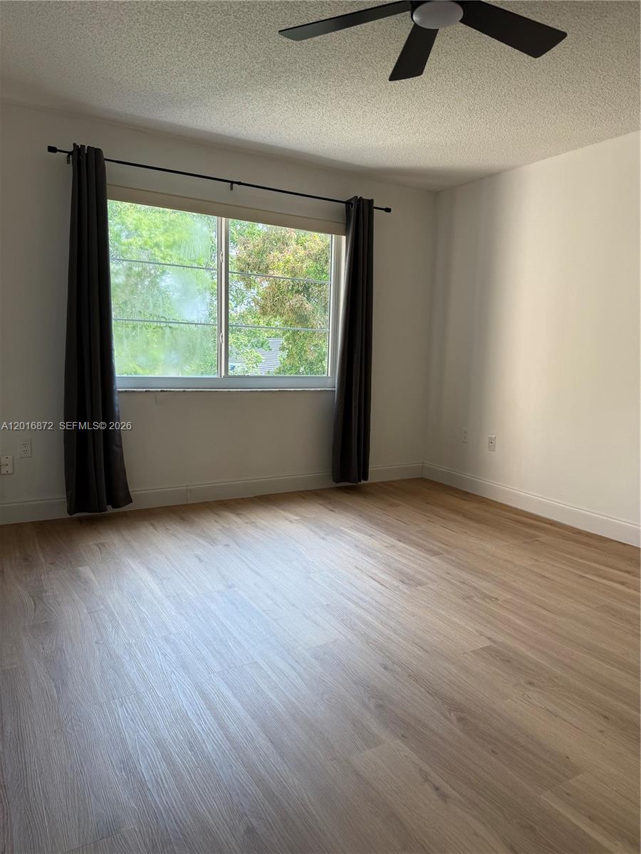 OAKBROOK IV V VI VII COND - Residential