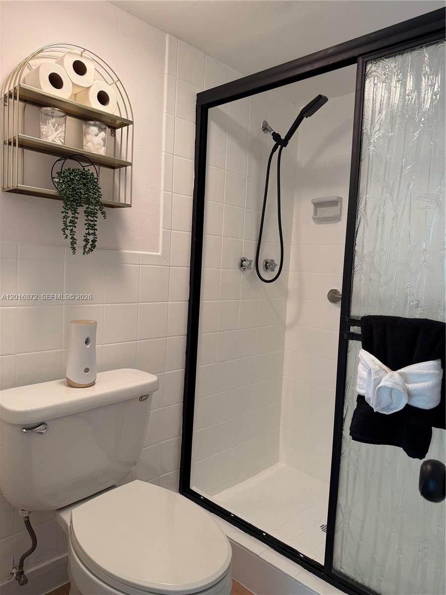 OAKBROOK IV V VI VII COND - Residential