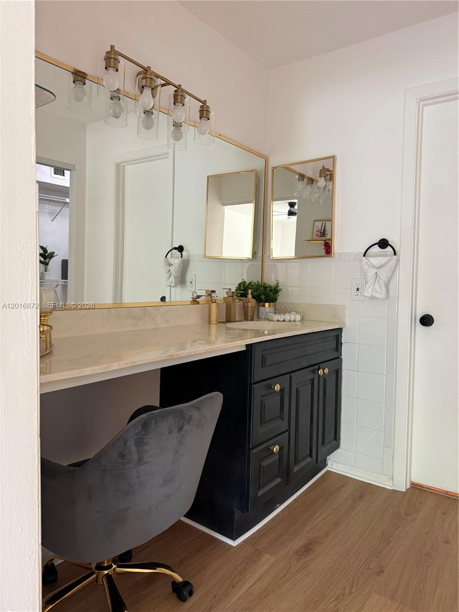 OAKBROOK IV V VI VII COND - Residential